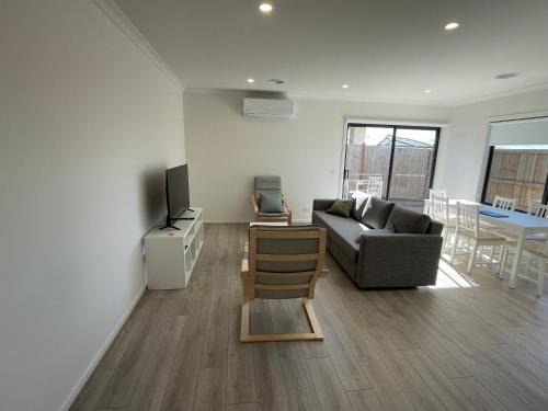 Wyndham Vale House | Charming Modern Family Home in Wyndham Vale