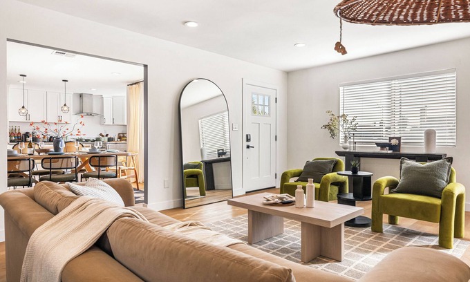 View Park-Windsor Hills House | Charming Modern LA Gem Fully Furnished-Perfect for Long Stay
