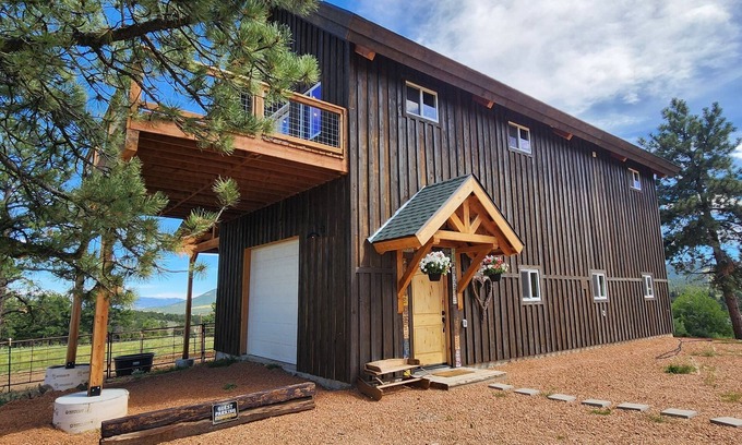 Guffey House | Charming mountain barndominium on 44 acres! Views, beautiful barndominium!