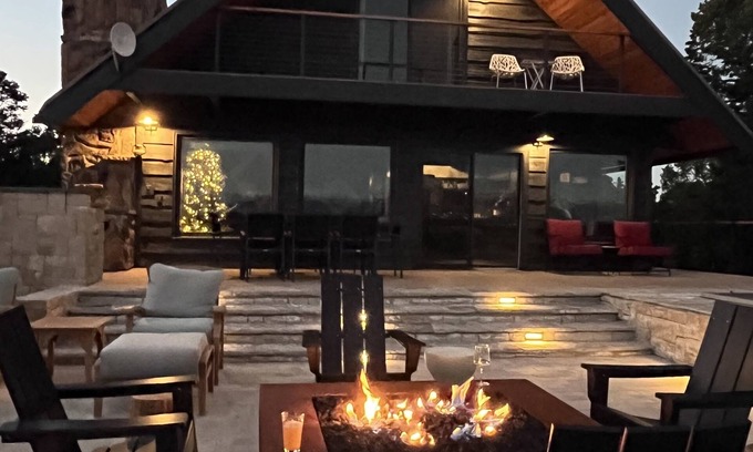 Montrose House | Charming Mountain Chalet with Stunning Views