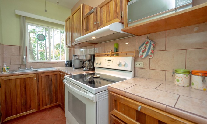 Jaco Apartment | Charming Mountain View Alta Vista