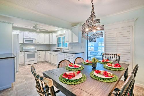 Central Naples House | Charming Naples Home with Patio about 5 Mi to Beach