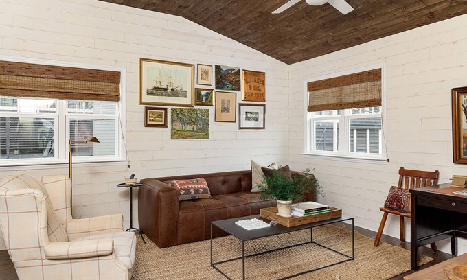 NoDa Cottage | Charming NoDa Cottage - Walk to Everything!