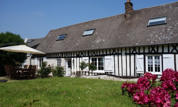 Clasville House | Charming Norman longère XIXth vintage style 5-10 min from the sea