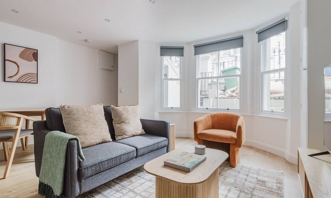 Golborne Apartment | Charming Notting Hill 2BR w/Washer, Fully Furnished, by Blueground