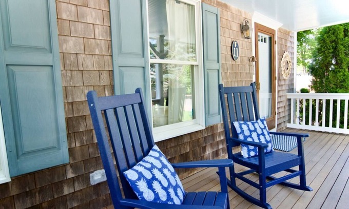 Oak Bluffs House | Charming Oak Bluffs Retreat – Walk to Town, Harbor & More
