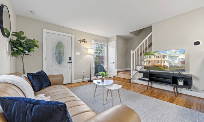 Huntington House | Charming Oasis near Metro: Arcade, Coffee, Parks
