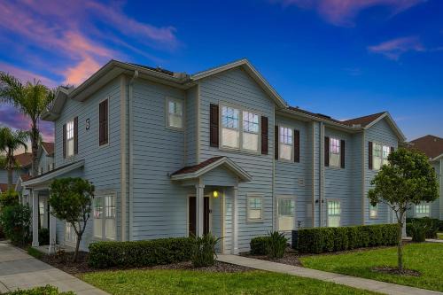 West Kissimmee House | Charming Oasis with King Bed Close to Disney 4BR