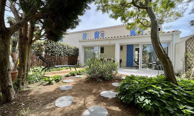 La Remigeasse House | Charming Oléron House: 2 Bedrooms, Mezzanine, 750m from La Rémigeasse Beach, WiFi Included