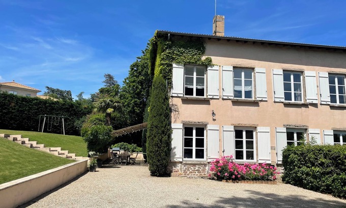 Dommartin House | Charming old house, renovated contemporary, 250 m2, with magnificent swimming pool