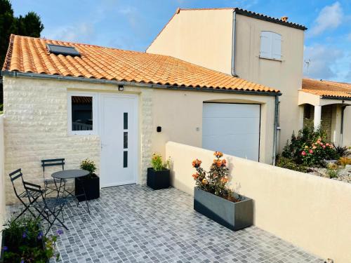Saint Rogatien House | Charming place 10 minutes from La Rochelle