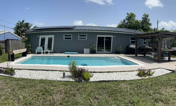 Driftwood House | Charming pool home by Hard Rock