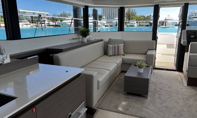 Nassau Boat Rental | Charming power catamaran with 3 bedrooms and WiFi, AC in Paradise Island