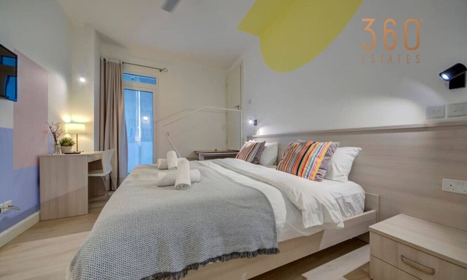 Mosta Apartment | Charming private room with Wifi in central Mosta