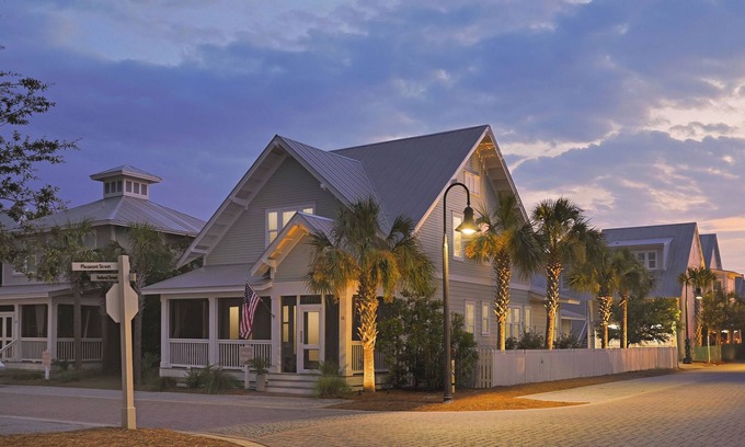 Santa Rosa Beach House | CHARMING Prominence 30A Home! Two Main Suites - Fenced Yard Golf Cart - Pets.