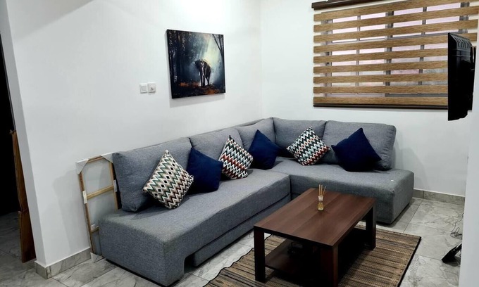 Adenta Apartment | Charming, Quiet & Cozy - Close to Highway,Parking