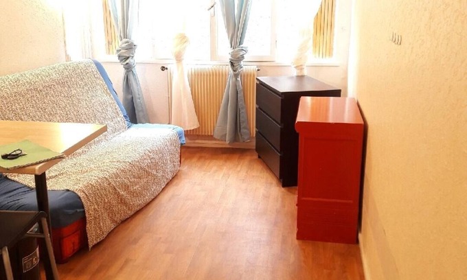 Quartier Grieu-Vallon Suisse-Saint-Hilaire Apartment | Charming quiet studio with parking