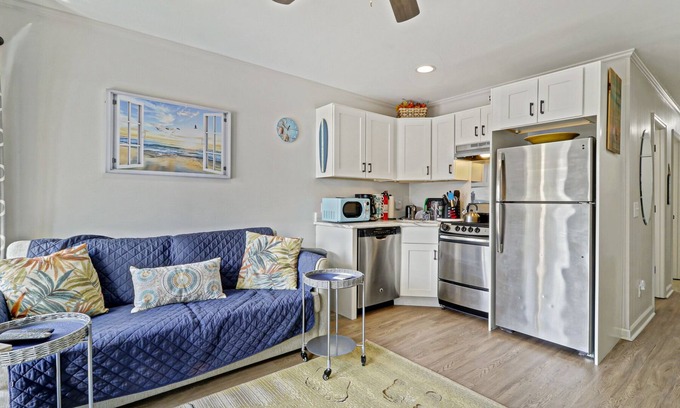Hilton Head Villa | Charming Renovated Villa in Oceanfront Community w/Pool and Direct Beach Access