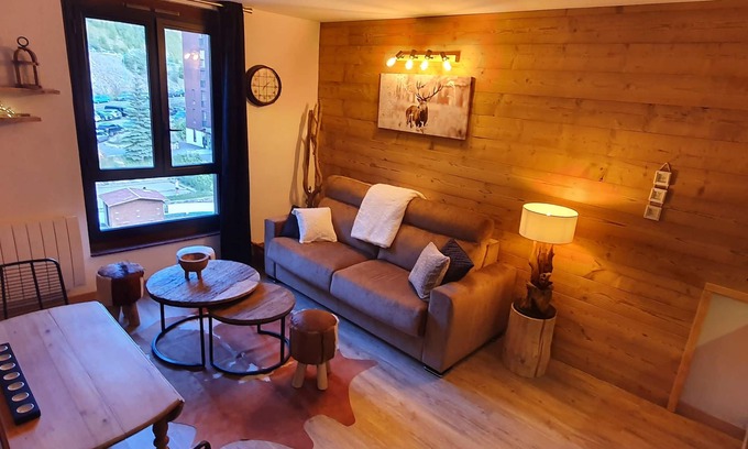 Isola Apartment | Charming renovated 2-room apartment in the heart of the ISOLA 2000 resort