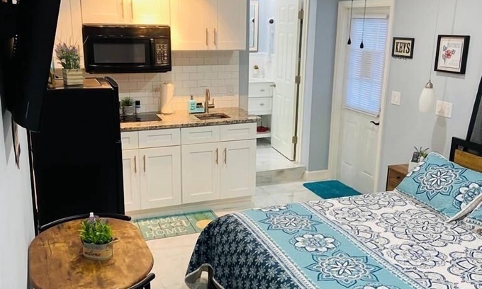 Egypt Lake-Leto Apartment | Charming rental unit with separate entrance.