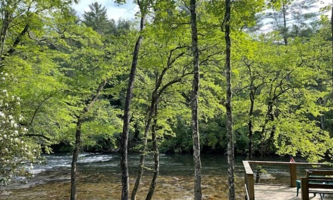 Blue Ridge Cabin | Charming Retreat- Aska Area, Cozy, Renovated 3BR/2.5BA with Stunning River Views