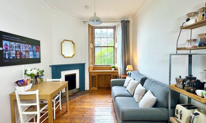 Old Town Apartment | Charming Retreat Just Steps from Castle