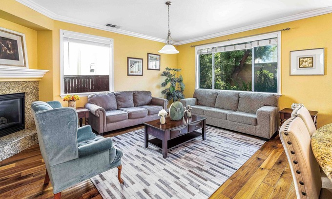 Rancho Cucamonga House | Charming River Oaks Retreat: Victoria Garden for Relaxing Getaways #140