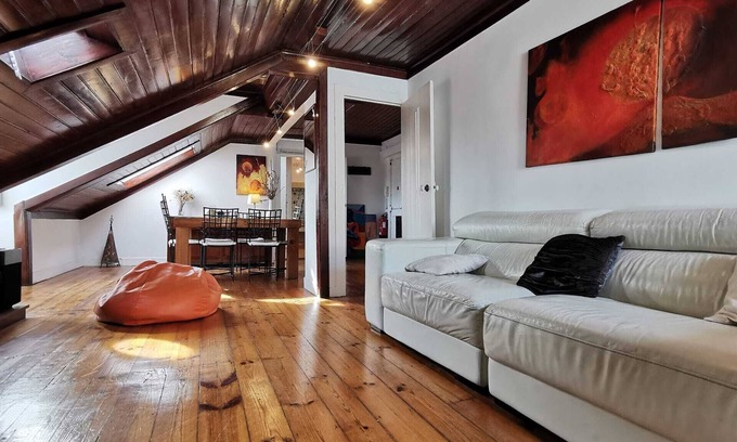 Misericordia Apartment | Charming River View Loft