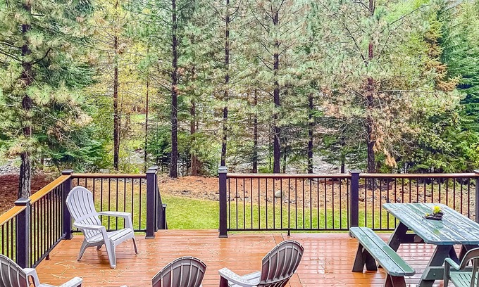 Joseph House | Charming riverfront home with fireplace, patio, grill, & full kitchen