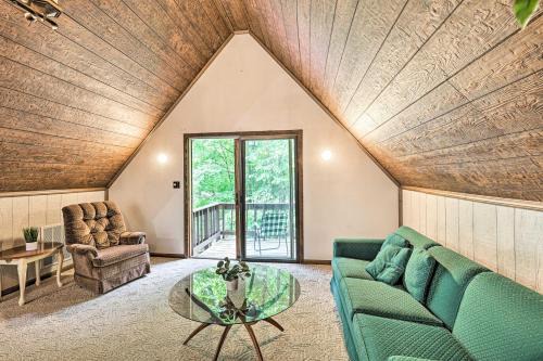 Roan Mountain House | Charming Roan Mtn Cabin Across from Creek!
