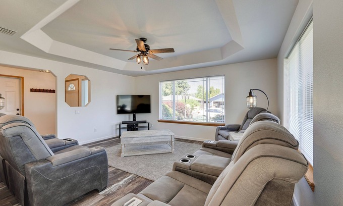 Medford House | Charming Rogue Valley Home in Central Point!