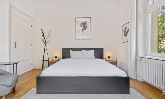 Limpertsberg Villa | Charming Room with Balcony in City Villa
