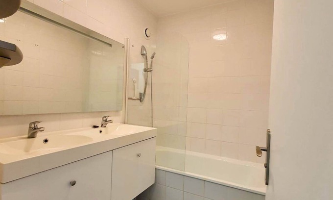 Cergy Apartment | Charming rooms in shared apartment Cergy center
