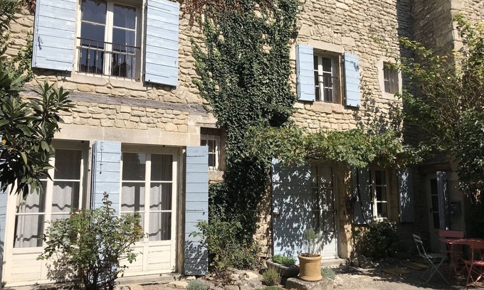 Saignon Cottage | Charming Rose Cottage, Saignon - in the heart of the Luberon in Provence