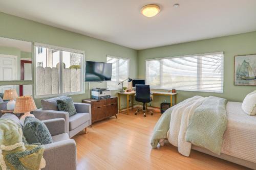 Westside Santa Cruz Apartment | Charming Santa Cruz Studio with Private Hot Tub