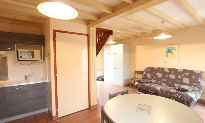 Omonville-la-Rogue Cottage | Charming Seaside Cottage with Terrace, BBQ, and Parking, 100m from Port