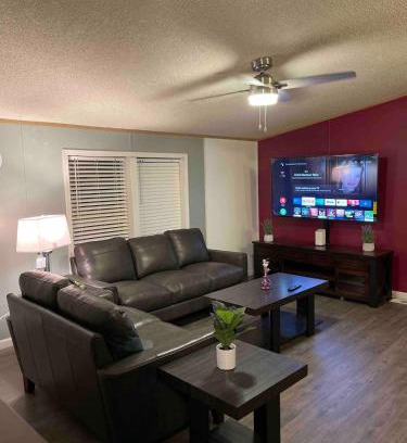 Marana House | Charming, Serene & Spacious Backyard Parking!