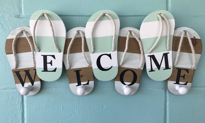 Ormond Beach House | Charming Starfish Cottage! Walk to the beach and the river!