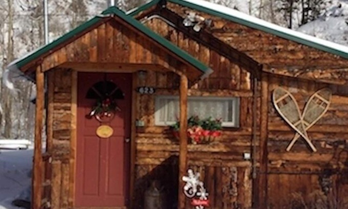 Grand Lake Cabin | Charming storybook 1940's Cabin Located In The Heart Of Grand Lake Village