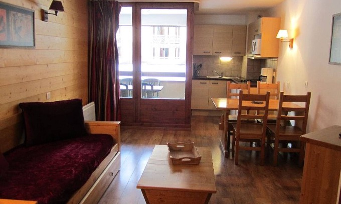 Brides-les-Bains Apartment | Charming Studio with Balcony, Parking, and WiFi - Sleeps 4, Pet-Friendly