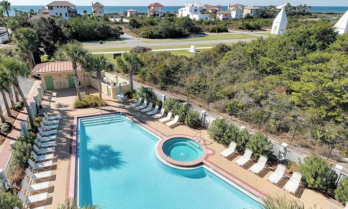 Rosemary Beach Condo | Charming Studio for 2 - Pool Views - Next Door to Alys!