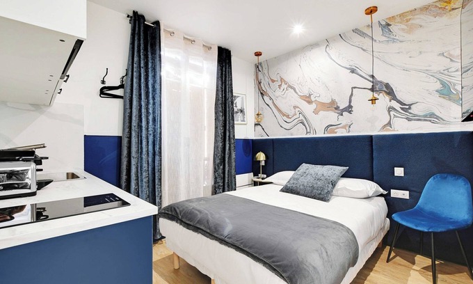 18th Arrondissement Apartment | Charming Studio - 2P with AC Near Montmartre