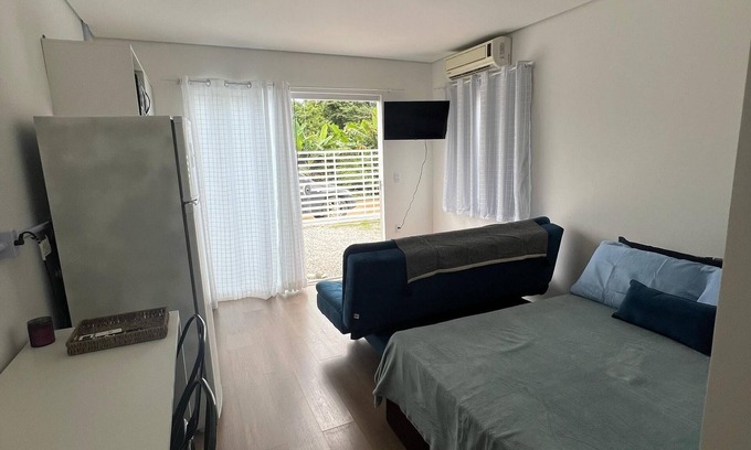 Ribeirao da Ilha Apartment | Charming studio