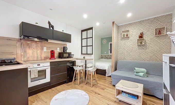 Centre Historique Apartment | Charming studio in the city center of Narbonne