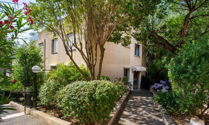 Caucade Apartment | Charming studio with parking