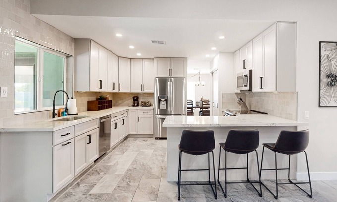 Villa De Paz House | Charming Sunny Phoenix Hideaway