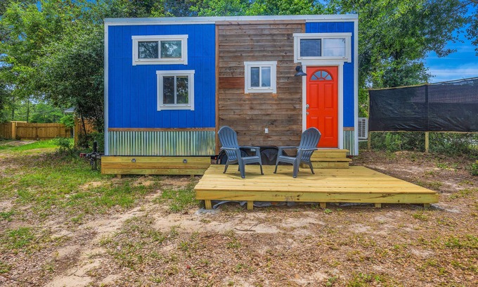 Northwest Pensacola Cabin | Charming Tiny House Retreat in Pensacola - Relax, Explore, Enjoy!