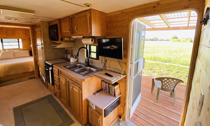 Hotchkiss House | Charming “Tiny House” with awesome views.
