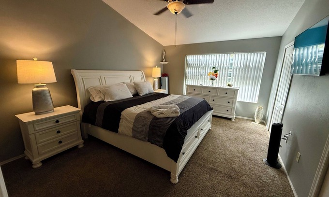 Meadow Pointe House | Charming Townhome in Sunny Wesley Chapel.