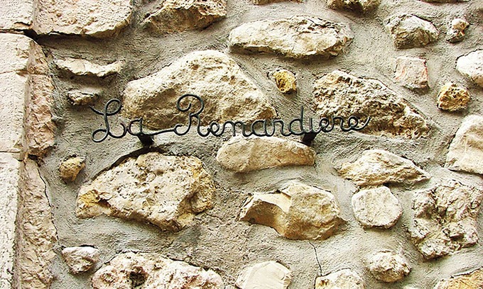Montferrat House | Charming Townhouse in Heart of Provencal Town, 30min to Beach or Gorge De Verdon
